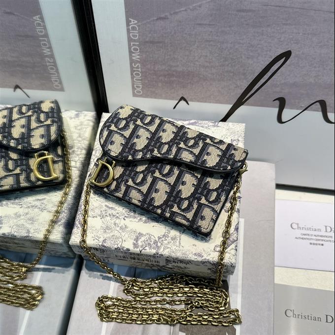 2025228Y 200P182141181